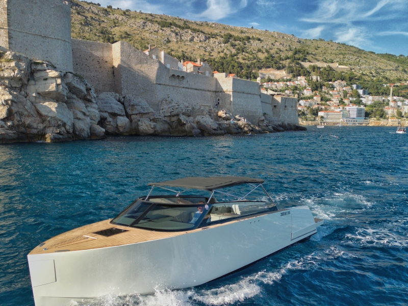 SEA TOURS & ADVENTURES